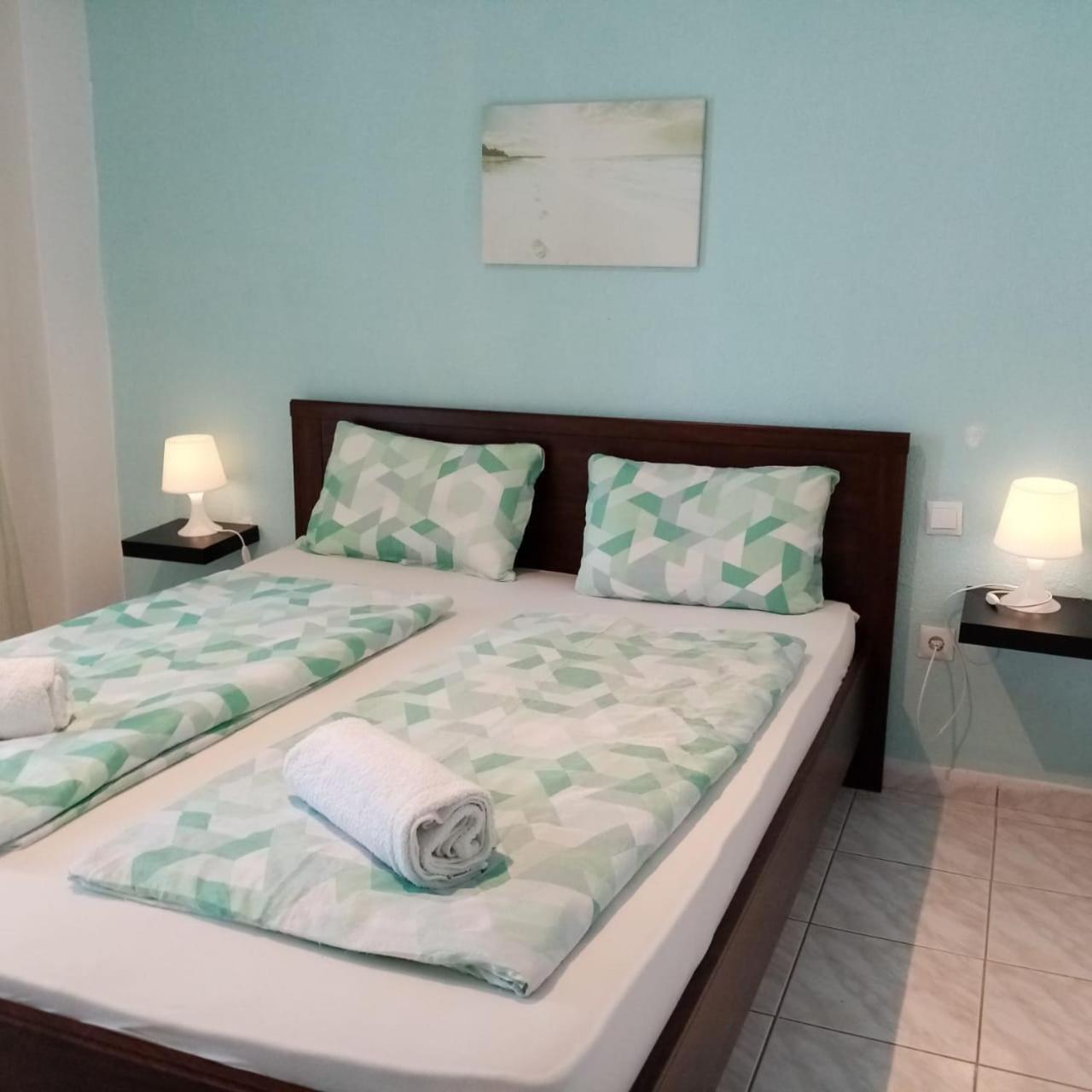 Apartment By The Beach With Amazing Sea View Peraia  ภายนอก รูปภาพ